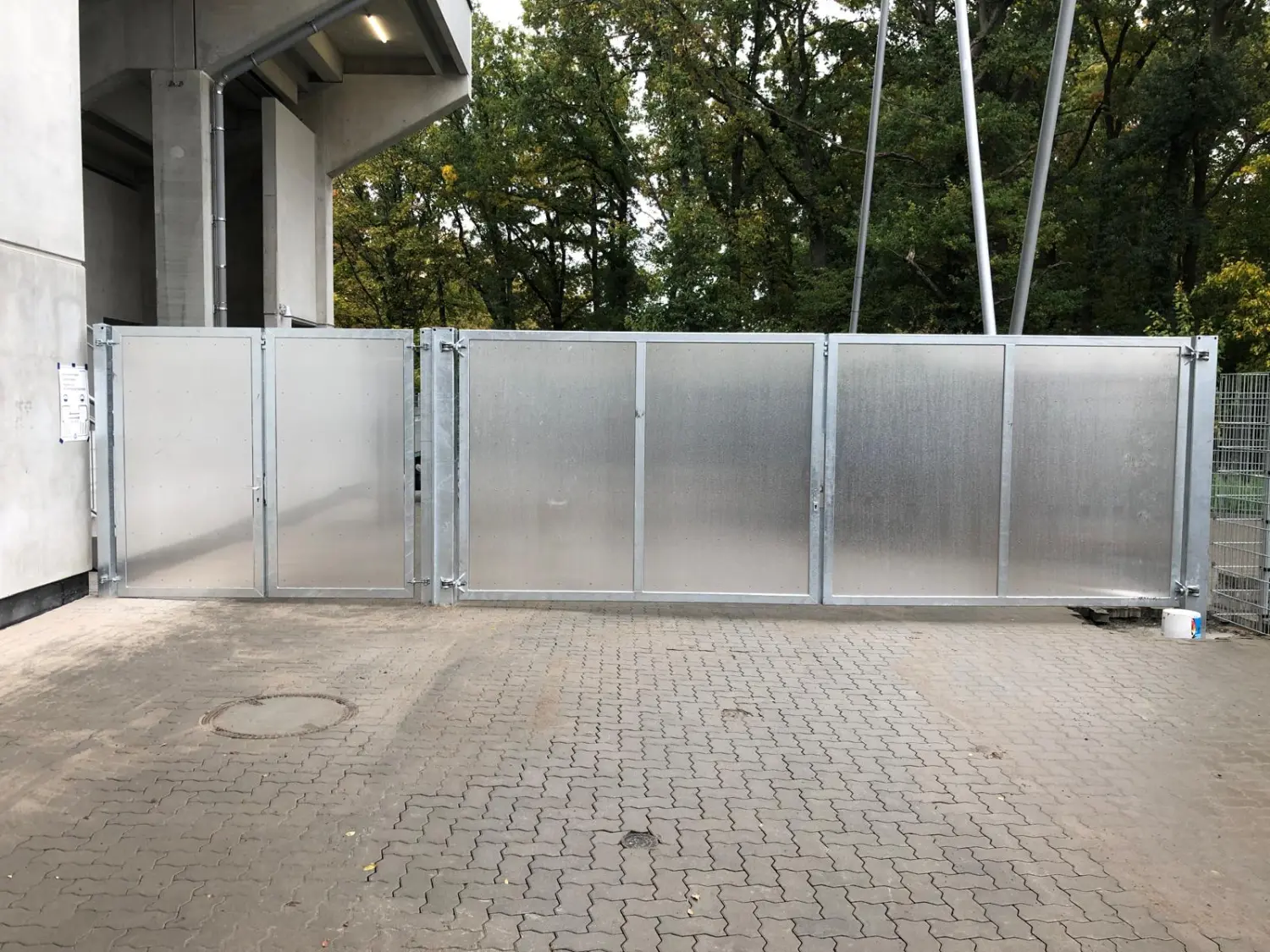 Hattingen, Driton Begolli, BEG Zaunsysteme GmbH, BEG-Zaunsysteme, Zaunbau, Zaunbauer , Zaunbau Firma, Zaunbau Unternehmen, Professioneller Zaunbau, Zaunsysteme, Zaunmontage , Metallzaun, Doppelstabmattenzaun, Gitterzaun, Industriezaun, Sicherheitszaun, Sichtschutzzaun, Gartenzäune, Toranlagen, Schiebetor, Hoftor, Zaunreparatur, Zaunmontage Service,